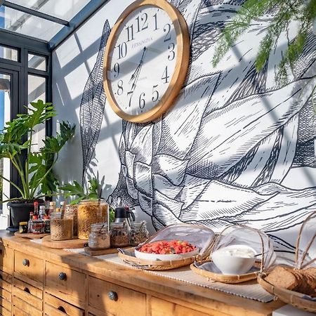 Hout & About Guest House Хаут Бей Екстериор снимка